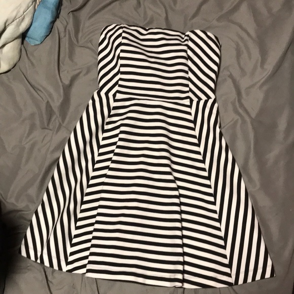 Express Dress - Picture 1 of 3